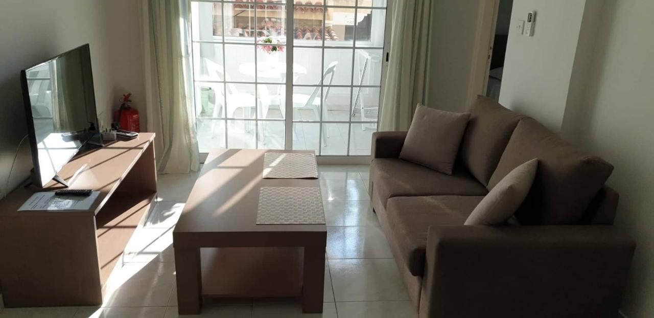 104 Frixos Roula Court Apartment ลาร์นาคา ภายนอก รูปภาพ